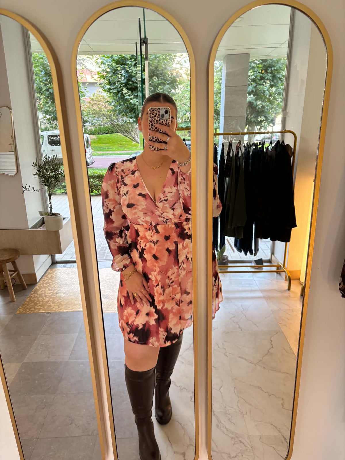 Robe Courte Portefeuille à Motifs Floraux