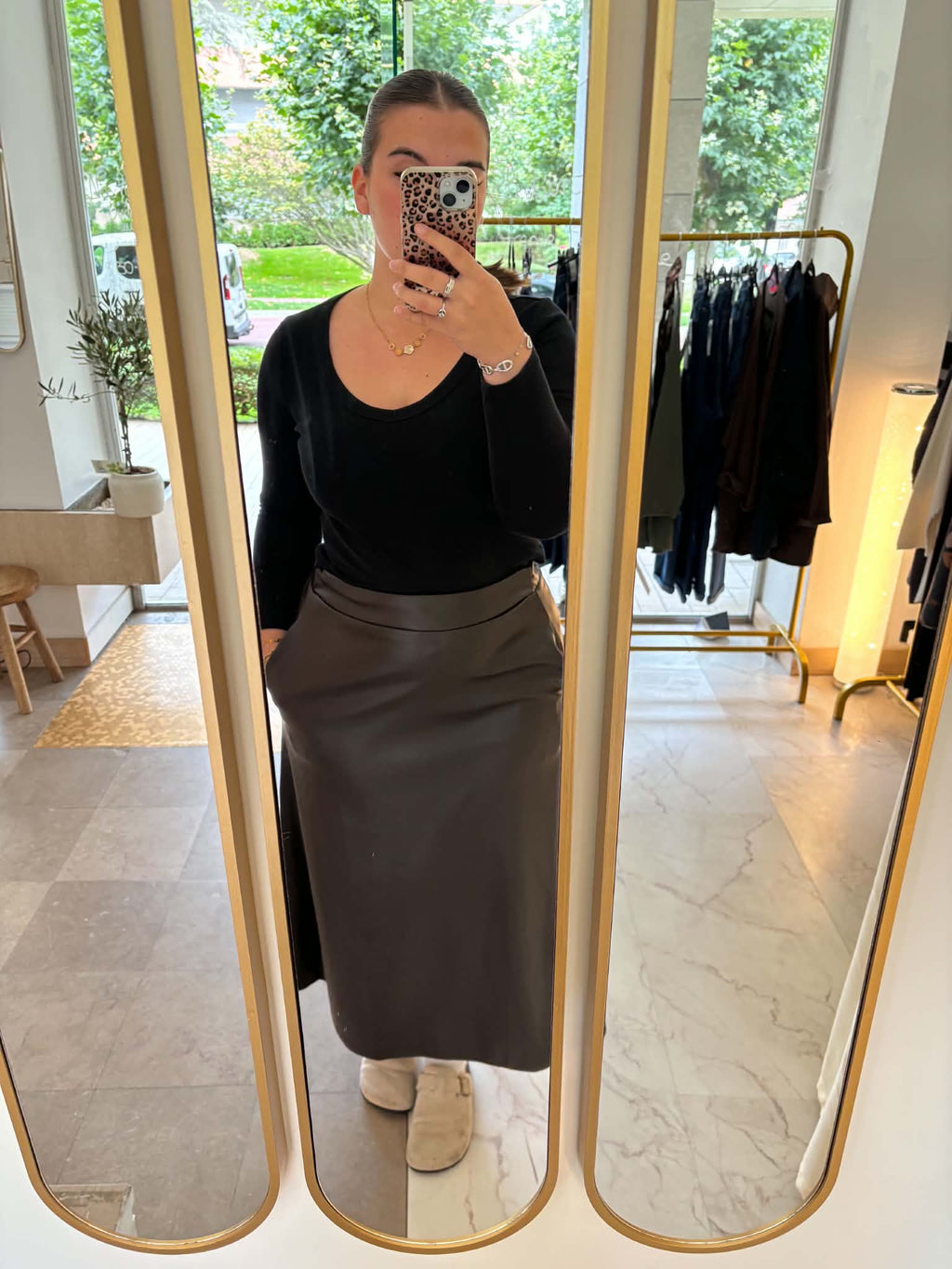 Jupe Longue Midi en Simili Cuir Marron à Poches