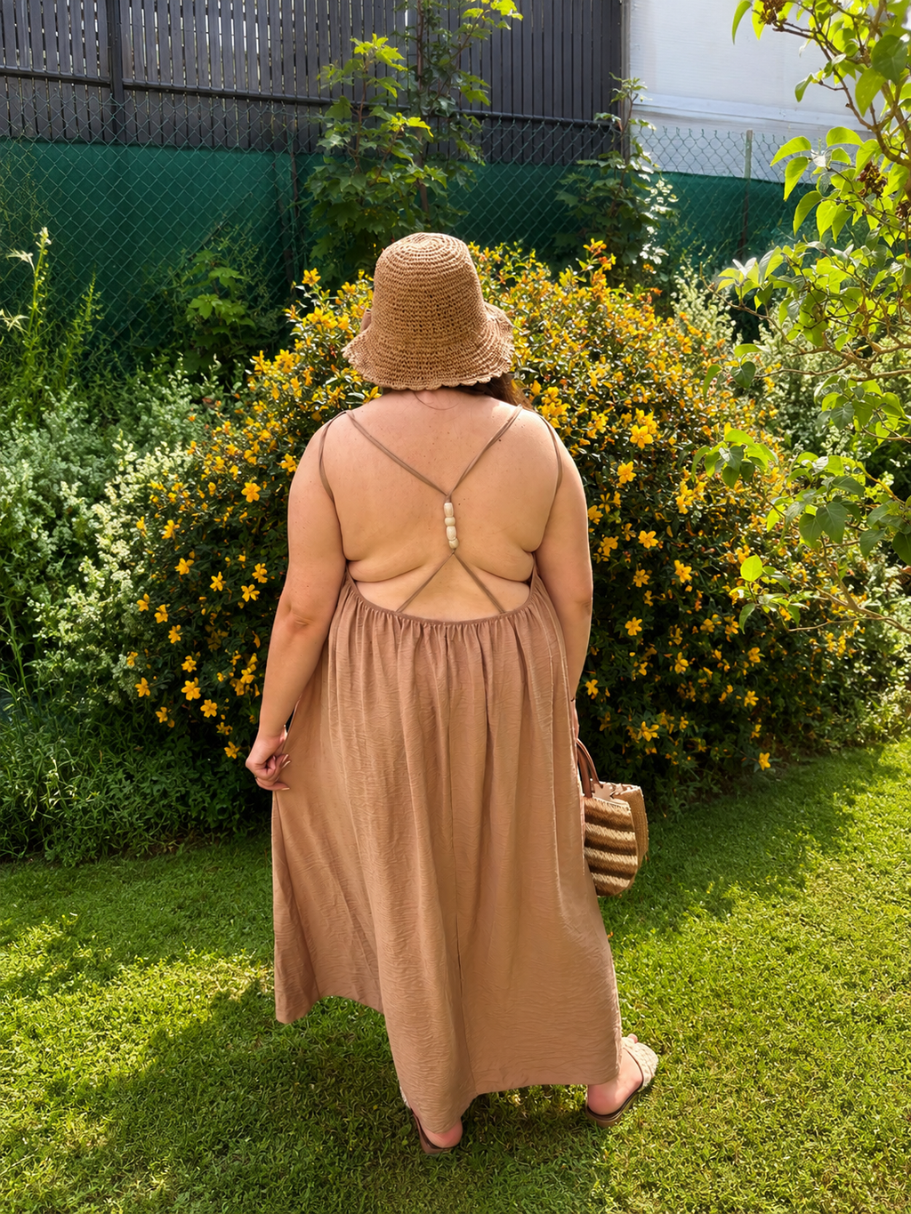 Robe longue dos nu camel